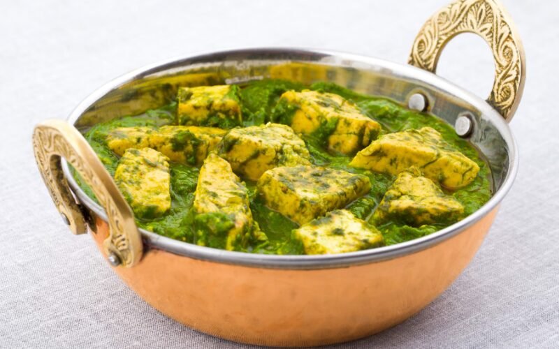 Best Punjabi Palak Paneer Recipe Dhaba style